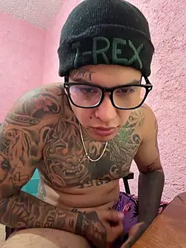 Snapshot of deivchoky chatting on 04/11/26, 12:37 deivchoky online show from 04/11/26, 12:37