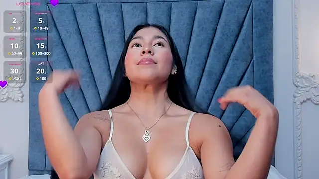 Snapshot of Leandra-Johnson chatting on 04/02/26, 02:26 Leandra-Johnson online show from 04/02/26, 02:26