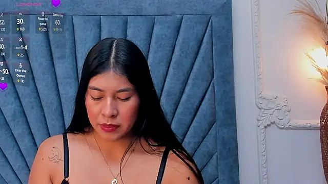 Snapshot of Leandra-Johnson chatting on 04/06/26, 01:56 Leandra-Johnson online show from 04/06/26, 01:56