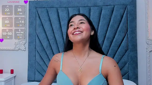 Snapshot of Leandra-Johnson chatting on 04/08/26, 01:55 Leandra-Johnson online show from 04/08/26, 01:55