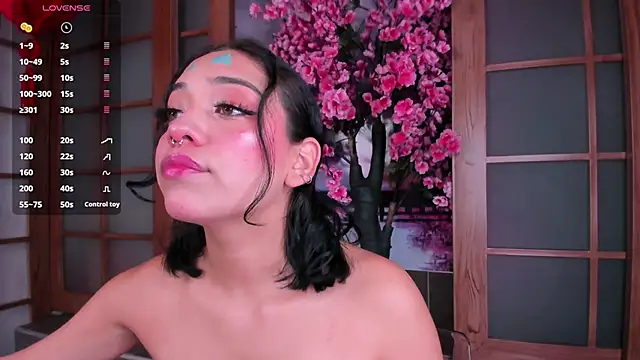 Snapshot of foxy_hannah chatting on 03/19/26, 06:12 foxy hannah online show from 03/19/26, 06:12