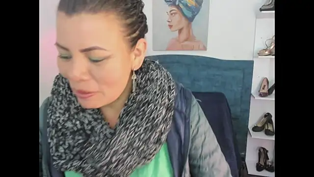 Snapshot of KiaraXMilf chatting on 03/17/26, 11:35 KiaraXMilf online show from 03/17/26, 11:35