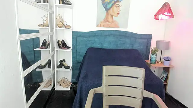 Snapshot of KiaraXMilf chatting on 03/20/26, 07:08 KiaraXMilf online show from 03/20/26, 07:08