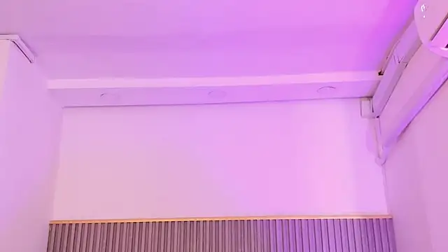 ashvalentine  online show from 04/06/26, 07:48