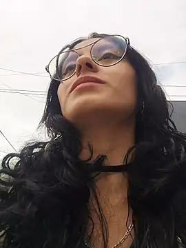 Snapshot of Naomimolie chatting on 03/12/26, 12:55 Naomimolie online show from 03/12/26, 12:55