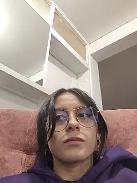 Snapshot of Naomimolie chatting on 03/17/26, 12:19 Naomimolie online show from 03/17/26, 12:19