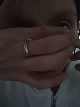 Snapshot of Naomimolie chatting on 03/28/26, 12:05 Naomimolie online show from 03/28/26, 12:05