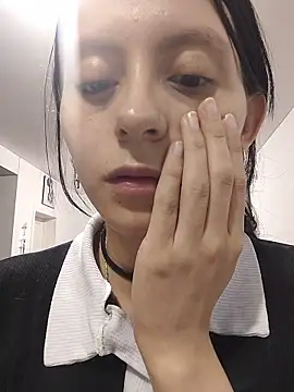 Snapshot of Naomimolie chatting on 03/31/26, 11:21 Naomimolie online show from 03/31/26, 11:21