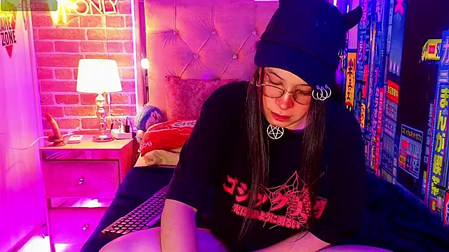 Snapshot of Yorumakie_777 chatting on 04/15/26, 02:18 Yorumakie 777 online show from 04/15/26, 02:18