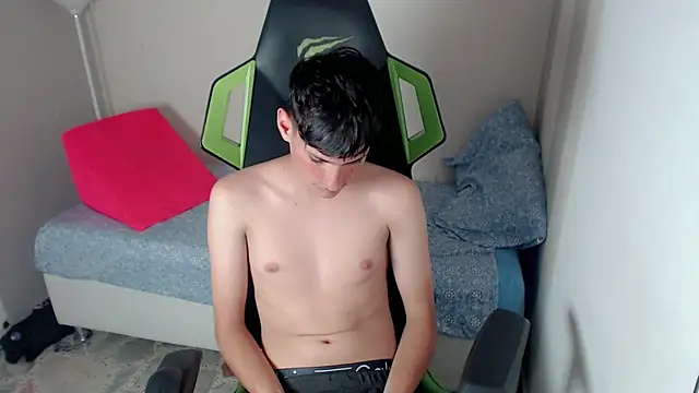 Snapshot of Pablito_junior chatting on 03/30/26, 03:40 Pablito junior online show from 03/30/26, 03:40