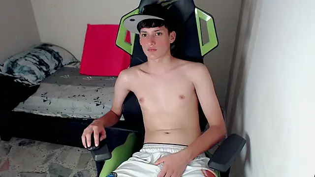 Snapshot of Pablito_junior chatting on 04/14/26, 08:15 Pablito junior online show from 04/14/26, 08:15