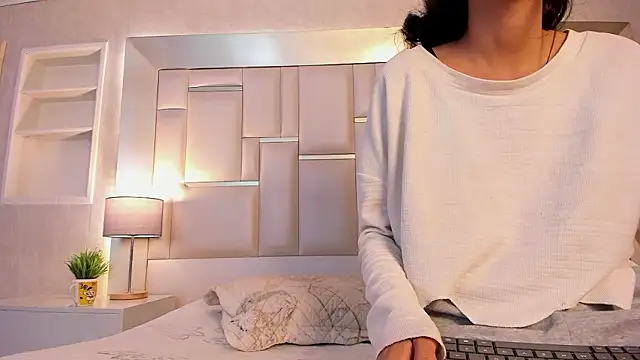 Snapshot of Gisselle_Tomposon chatting on 03/22/26, 02:15 Gisselle Tomposon online show from 03/22/26, 02:15