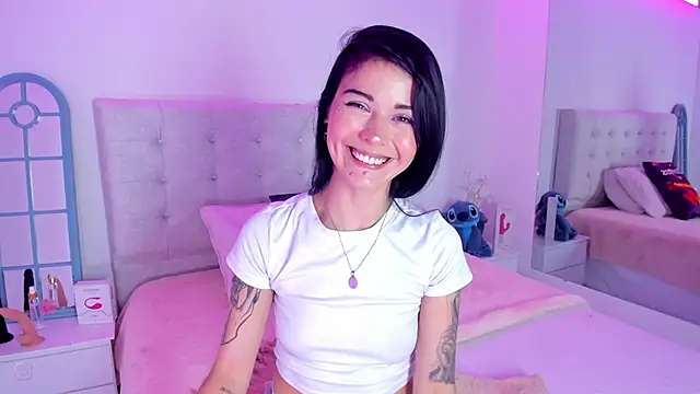 Snapshot of Vanessa_cruz_18 chatting on 04/11/26, 10:58 Vanessa cruz 18 online show from 04/11/26, 10:58