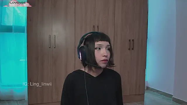 Snapshot of ling_meow chatting on 06/08/26, 01:11 ling meow online show from 06/08/26, 01:11
