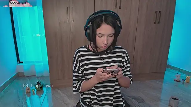 Snapshot of ling_meow chatting on 06/19/26, 02:54 ling meow online show from 06/19/26, 02:54