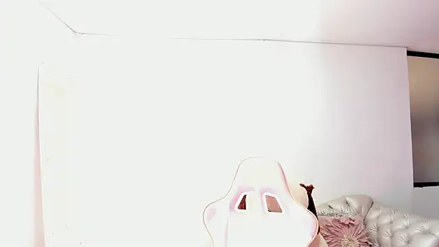 Snapshot of KoralCruz_ chatting on 03/05/26, 03:30 KoralCruz online show from 03/05/26, 03:30