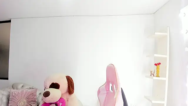 Snapshot of KoralCruz_ chatting on 03/28/26, 02:49 KoralCruz online show from 03/28/26, 02:49