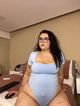AlmaraRouge online show from 05/22/26, 08:03