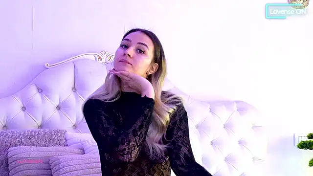 Snapshot of pr1nc3sss chatting on 03/09/26, 06:06 pr1nc3sss online show from 03/09/26, 06:06