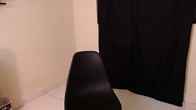 Snapshot of LyriaDiamond_ chatting on 03/18/26, 08:23 LyriaDiamond online show from 03/18/26, 08:23