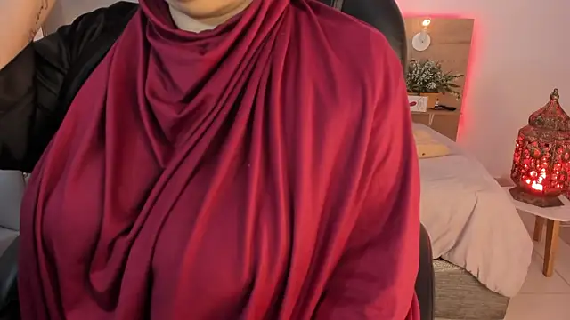  Azahaaraa  online show from 05/12/26, 03:36