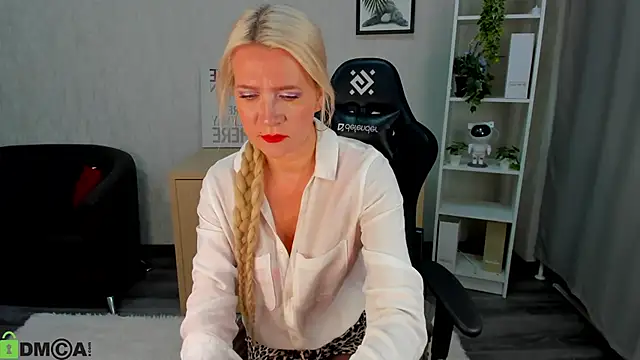 Snapshot of Ledi_Luna chatting on 04/09/26, 09:15 Ledi Luna online show from 04/09/26, 09:15