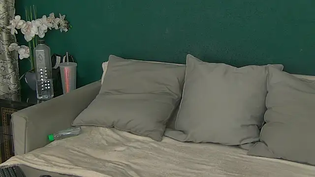 SkinnyNatty online show from 05/22/26, 03:57