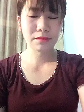 Snapshot of Bondgirl_9 chatting on 03/17/26, 05:27 Bondgirl 9 online show from 03/17/26, 05:27