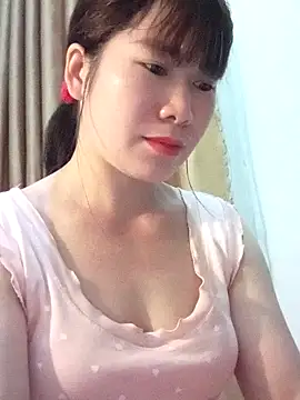 Snapshot of Bondgirl_9 chatting on 03/23/26, 09:08 Bondgirl 9 online show from 03/23/26, 09:08