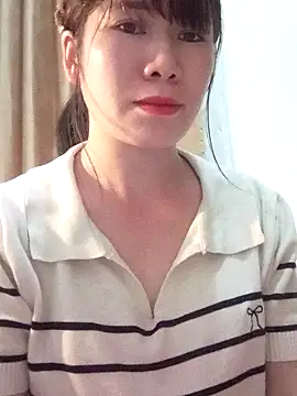 Snapshot of Bondgirl_9 chatting on 03/24/26, 03:17 Bondgirl 9 online show from 03/24/26, 03:17