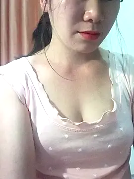 Snapshot of Bondgirl_9 chatting on 03/28/26, 08:03 Bondgirl 9 online show from 03/28/26, 08:03