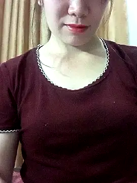 Snapshot of Bondgirl_9 chatting on 03/28/26, 08:08 Bondgirl 9 online show from 03/28/26, 08:08