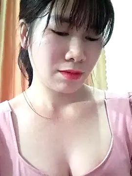 Snapshot of Bondgirl_9 chatting on 03/29/26, 08:25 Bondgirl 9 online show from 03/29/26, 08:25