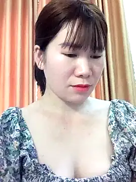Snapshot of Bondgirl_9 chatting on 05/22/26, 05:14 Bondgirl 9 online show from 05/22/26, 05:14