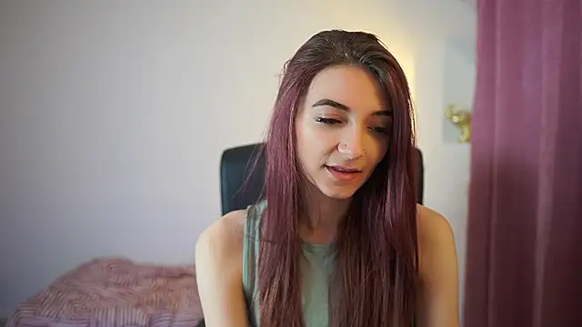 Snapshot of RocknRose18 chatting on 04/10/26, 01:16 RocknRose18 online show from 04/10/26, 01:16