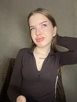 Snapshot of KayShaw chatting on 03/12/26, 03:56 KayShaw online show from 03/12/26, 03:56