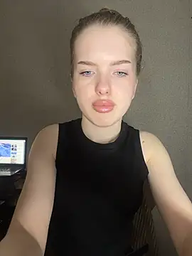 Snapshot of KayShaw chatting on 03/14/26, 06:08 KayShaw online show from 03/14/26, 06:08