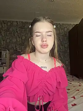 Snapshot of KayShaw chatting on 03/25/26, 03:56 KayShaw online show from 03/25/26, 03:56