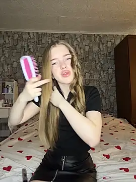 Snapshot of KayShaw chatting on 03/27/26, 05:24 KayShaw online show from 03/27/26, 05:24