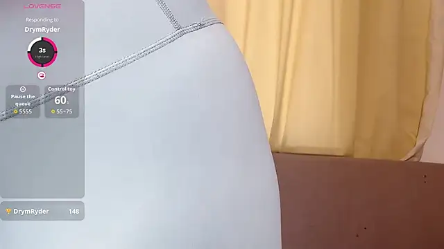 Snapshot of Tavie1744 chatting on 04/04/26, 11:13 Tavie1744 online show from 04/04/26, 11:13