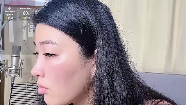 Snapshot of Tavie1744 chatting on 04/09/26, 11:43 Tavie1744 online show from 04/09/26, 11:43