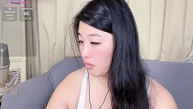 Snapshot of Tavie1744 chatting on 04/12/26, 11:10 Tavie1744 online show from 04/12/26, 11:10