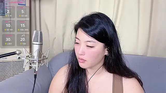 Snapshot of Tavie1744 chatting on 04/13/26, 11:43 Tavie1744 online show from 04/13/26, 11:43