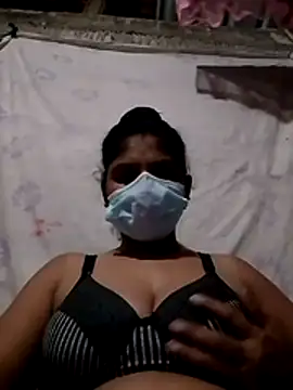 Snapshot of nilkirilli chatting on 04/10/26, 03:28 nilkirilli online show from 04/10/26, 03:28