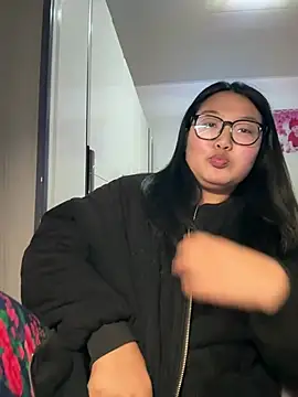 Snapshot of Titi-005 chatting on 03/03/26, 12:44 Titi-005 online show from 03/03/26, 12:44