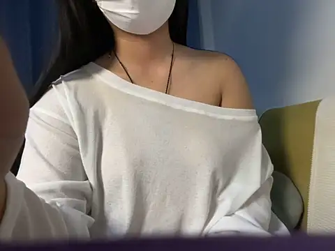 Snapshot of Titi-005 chatting on 05/10/26, 01:16 Titi-005 online show from 05/10/26, 01:16