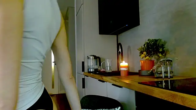 Snapshot of misssweet chatting on 04/29/26, 04:55 misssweet online show from 04/29/26, 04:55