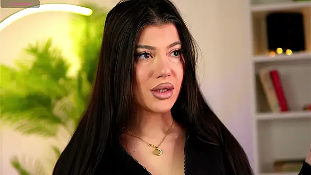 Snapshot of GoldenAlana chatting on 03/14/26, 05:02 GoldenAlana online show from 03/14/26, 05:02