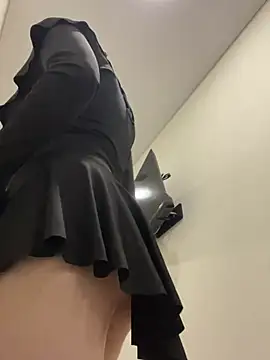 Snapshot of pinkpeachx chatting on 04/16/26, 06:41 pinkpeachx online show from 04/16/26, 06:41