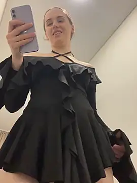 Snapshot of pinkpeachx chatting on 04/16/26, 09:39 pinkpeachx online show from 04/16/26, 09:39